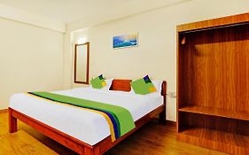 Treebo Ss Residency Mountain View With Swimming Pool